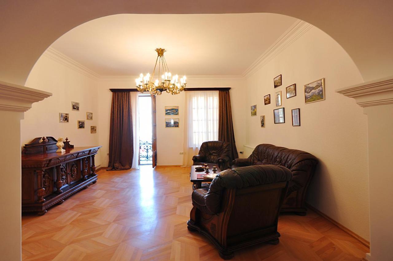 Vorontsov Old Tbilisi Apartment Bagian luar foto