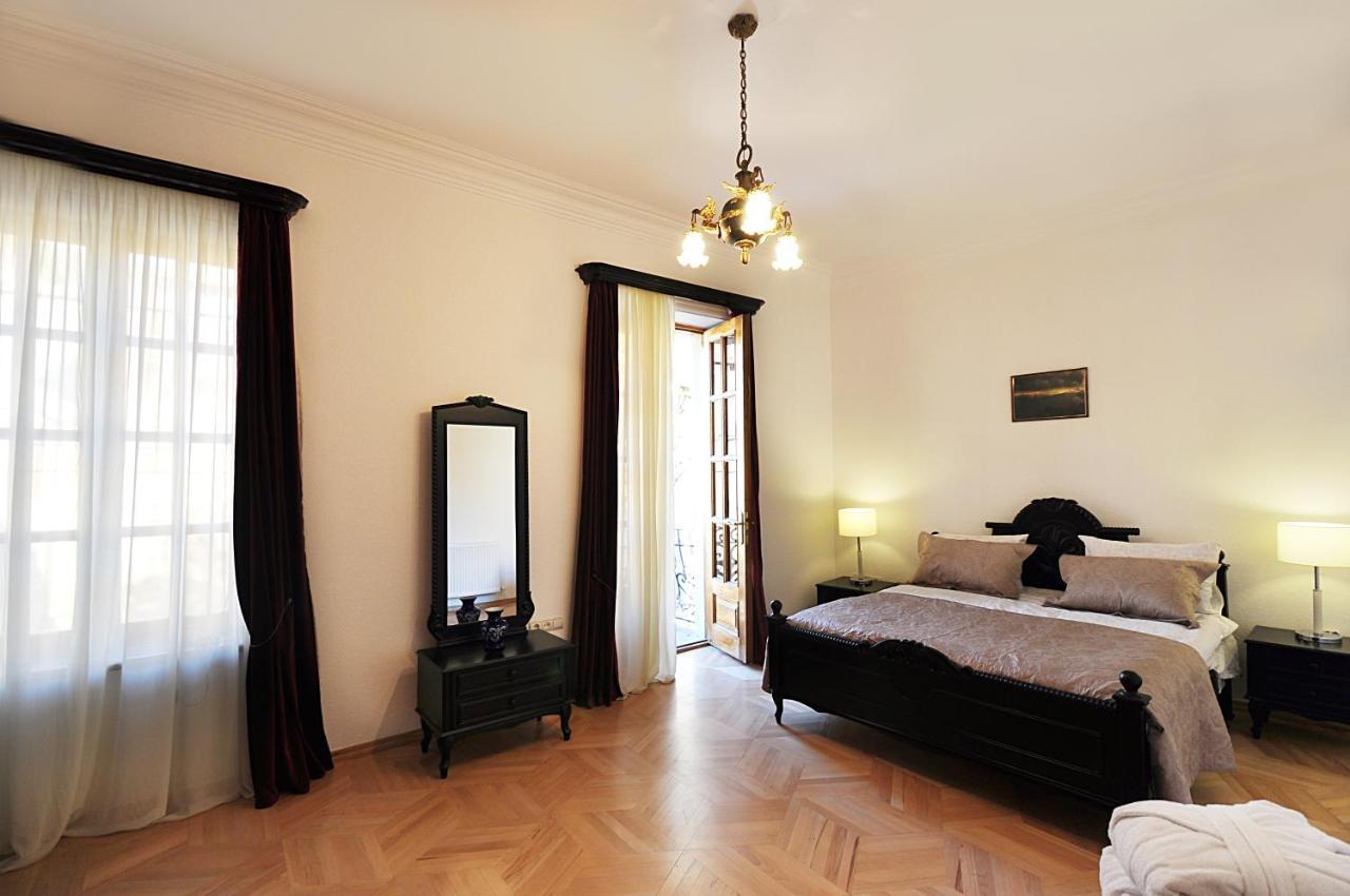 Vorontsov Old Tbilisi Apartment Bagian luar foto