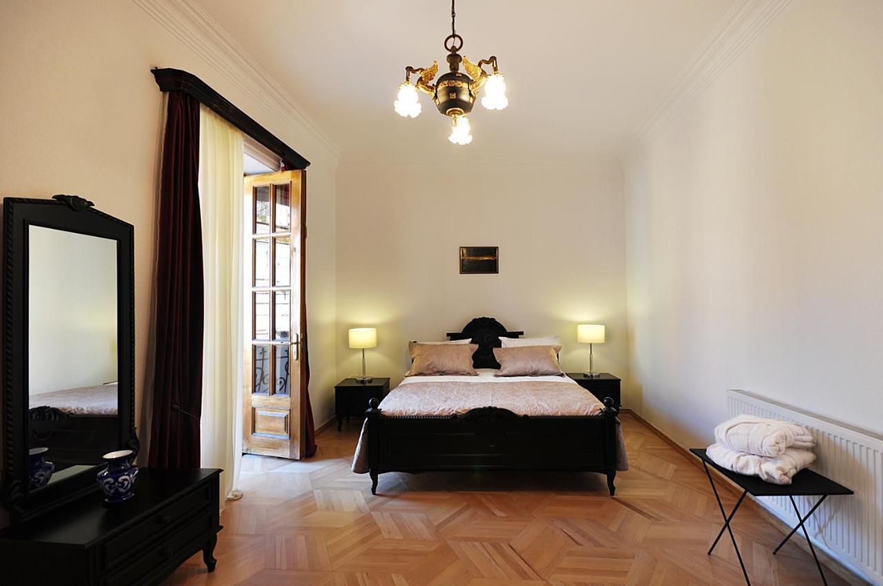Vorontsov Old Tbilisi Apartment Bagian luar foto